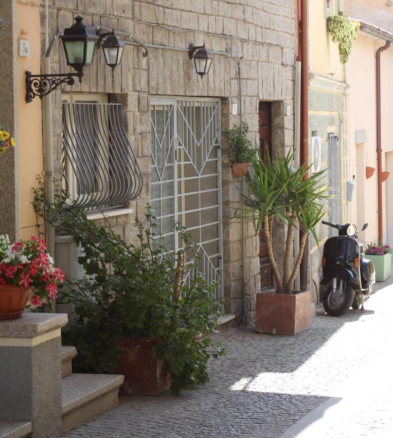 Back To The Past Olbia Exterior foto